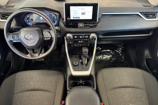 Certified 2025 Toyota RAV4 XLE AWD/4WD image 17