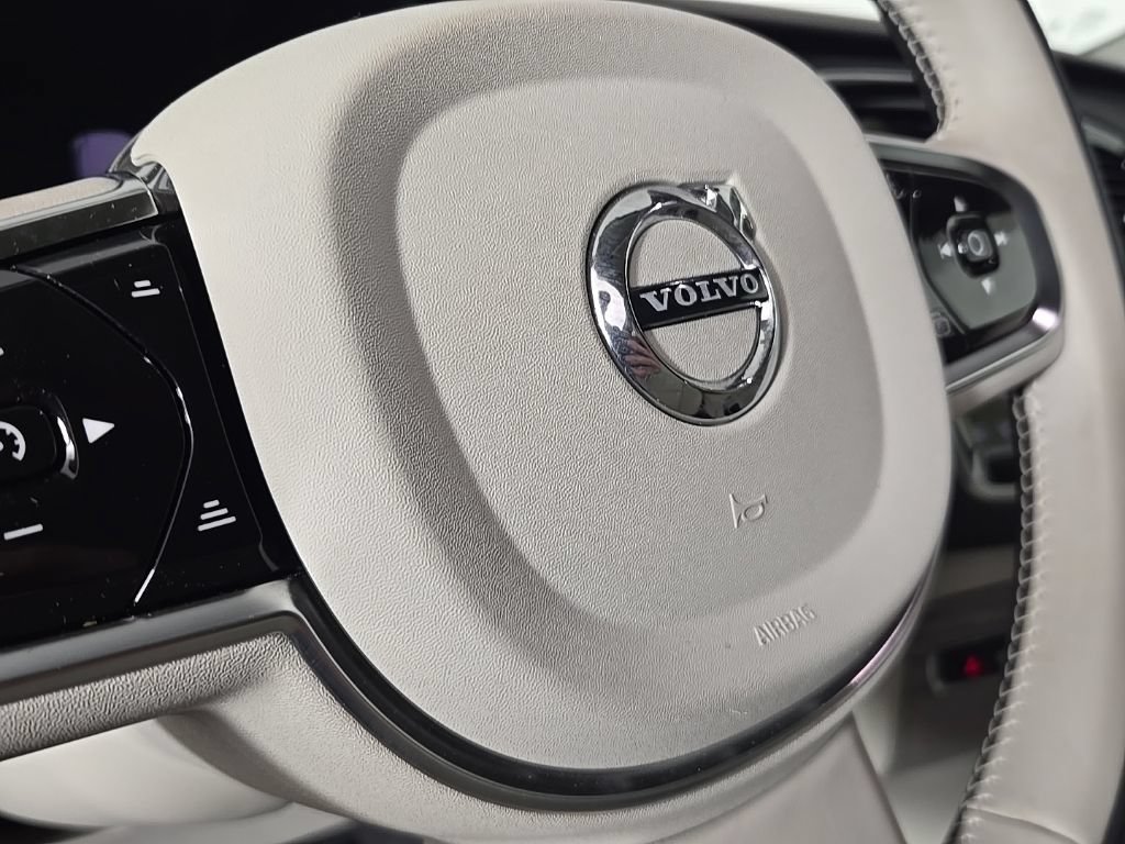 Certified 2024 Volvo XC90 T8 Plus AWD/4WD image 27
