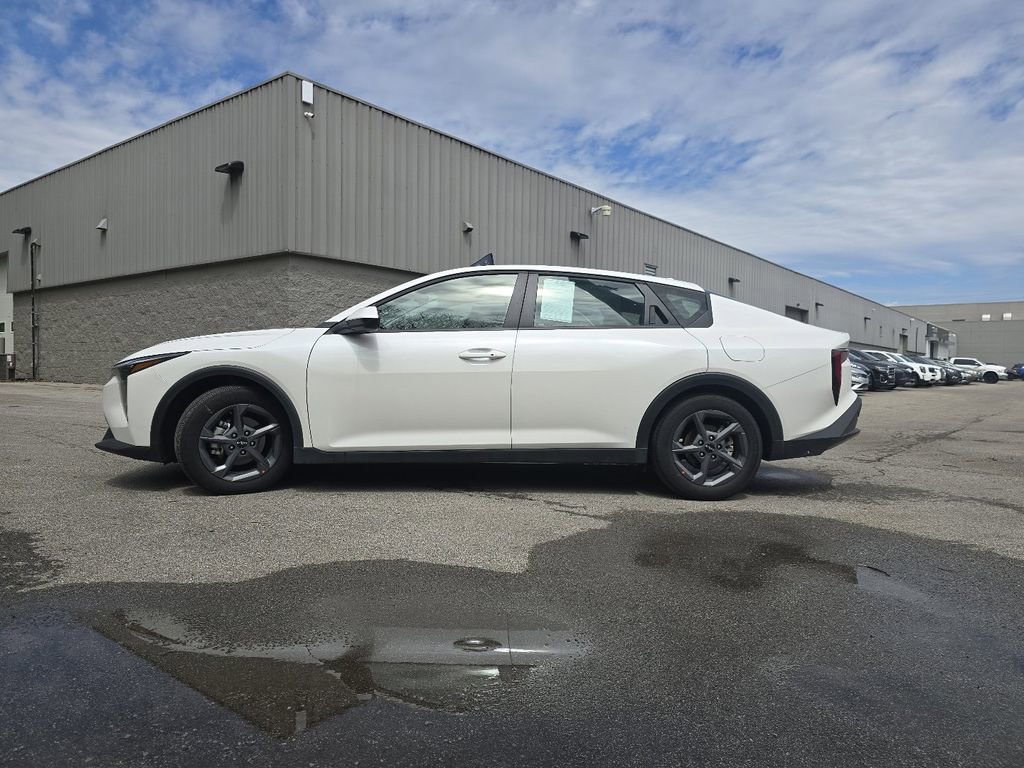 Certified 2025 Kia K4 FWD image 12
