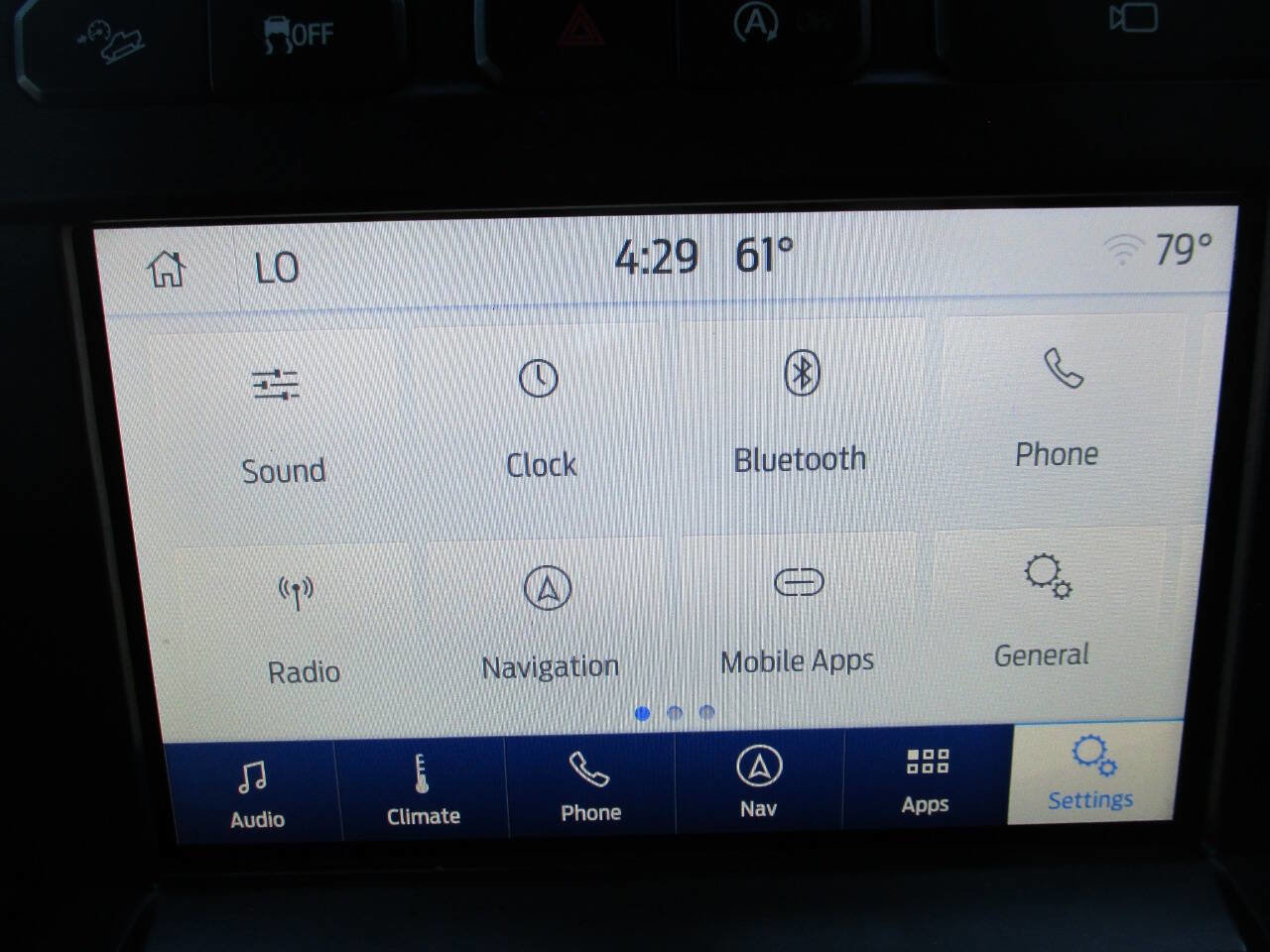 Used 2015 Ford F150 Lariat image 39