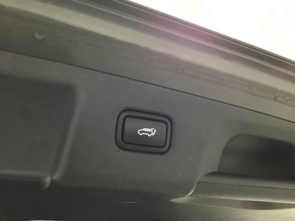 Used 2022 Hyundai Palisade Limited w/ Cargo Package image 18