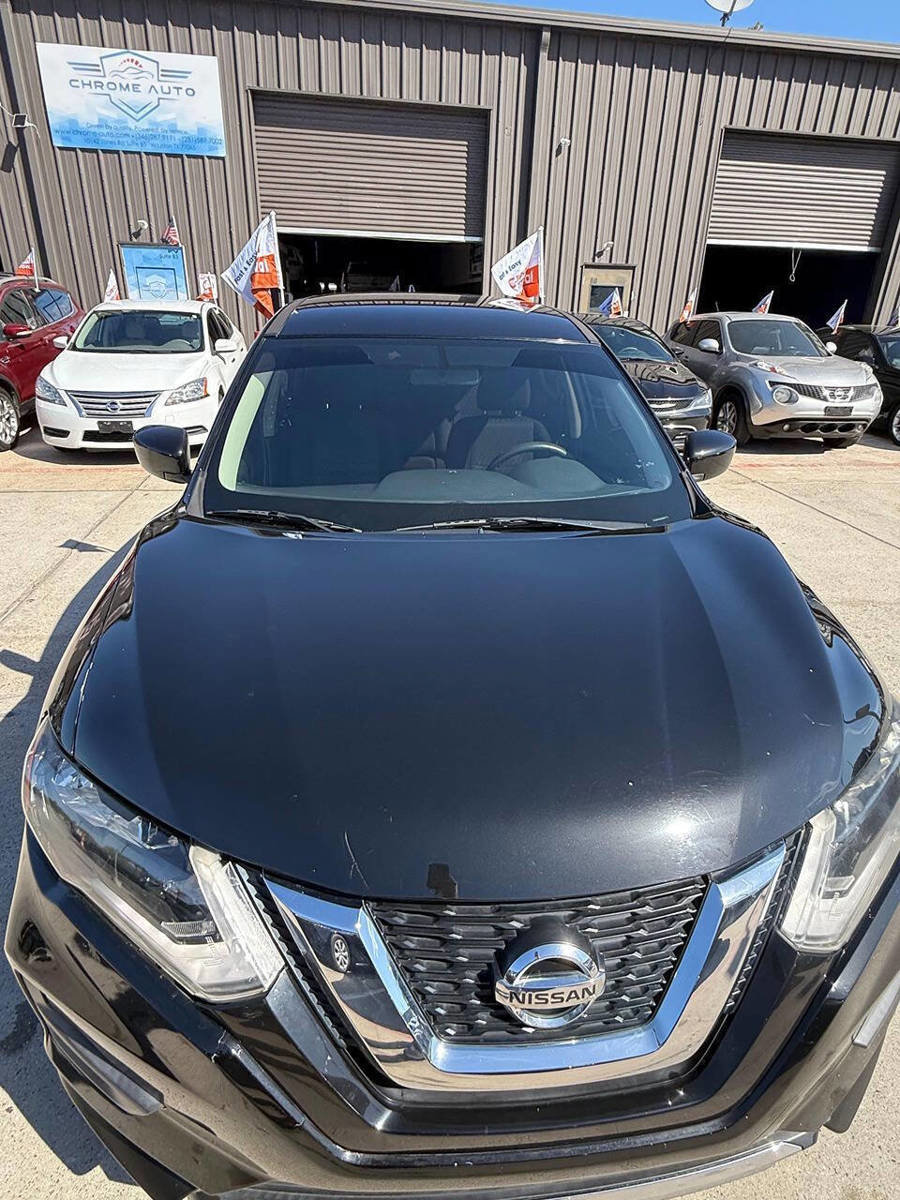 Used 2017 Nissan Rogue S image 8