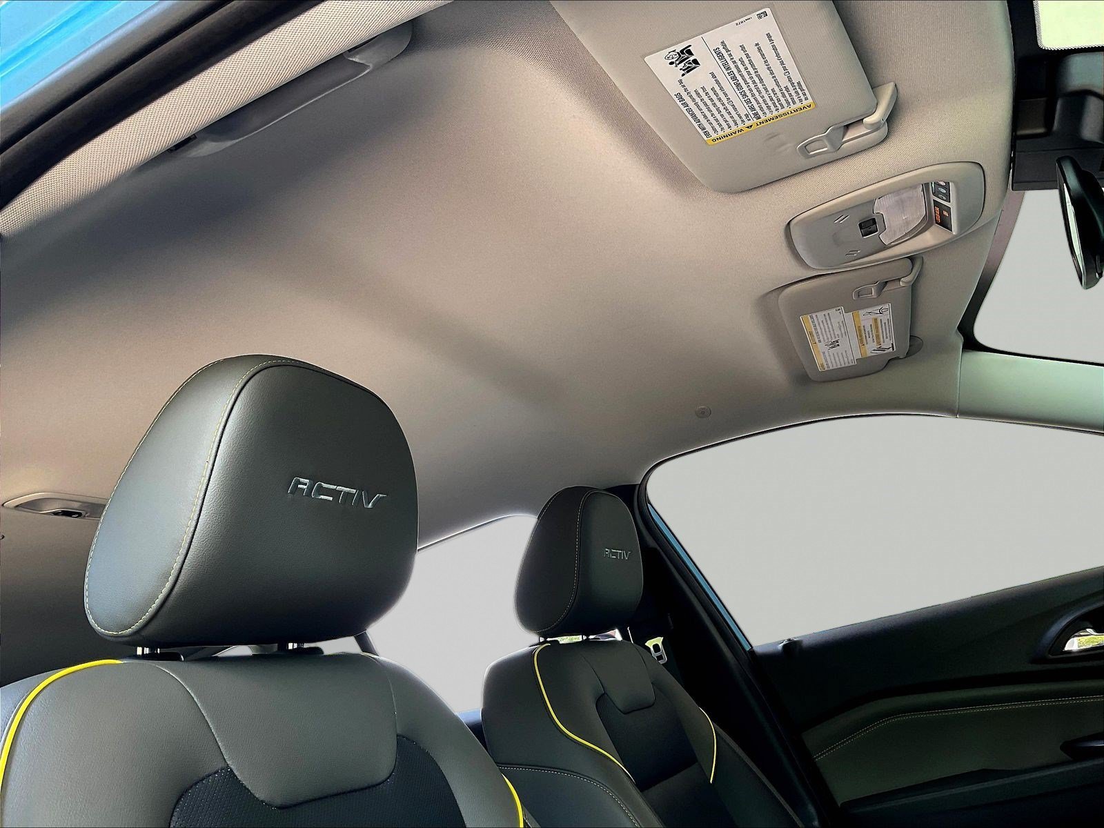 Used 2025 Chevrolet Trax ACTIV FWD image 26