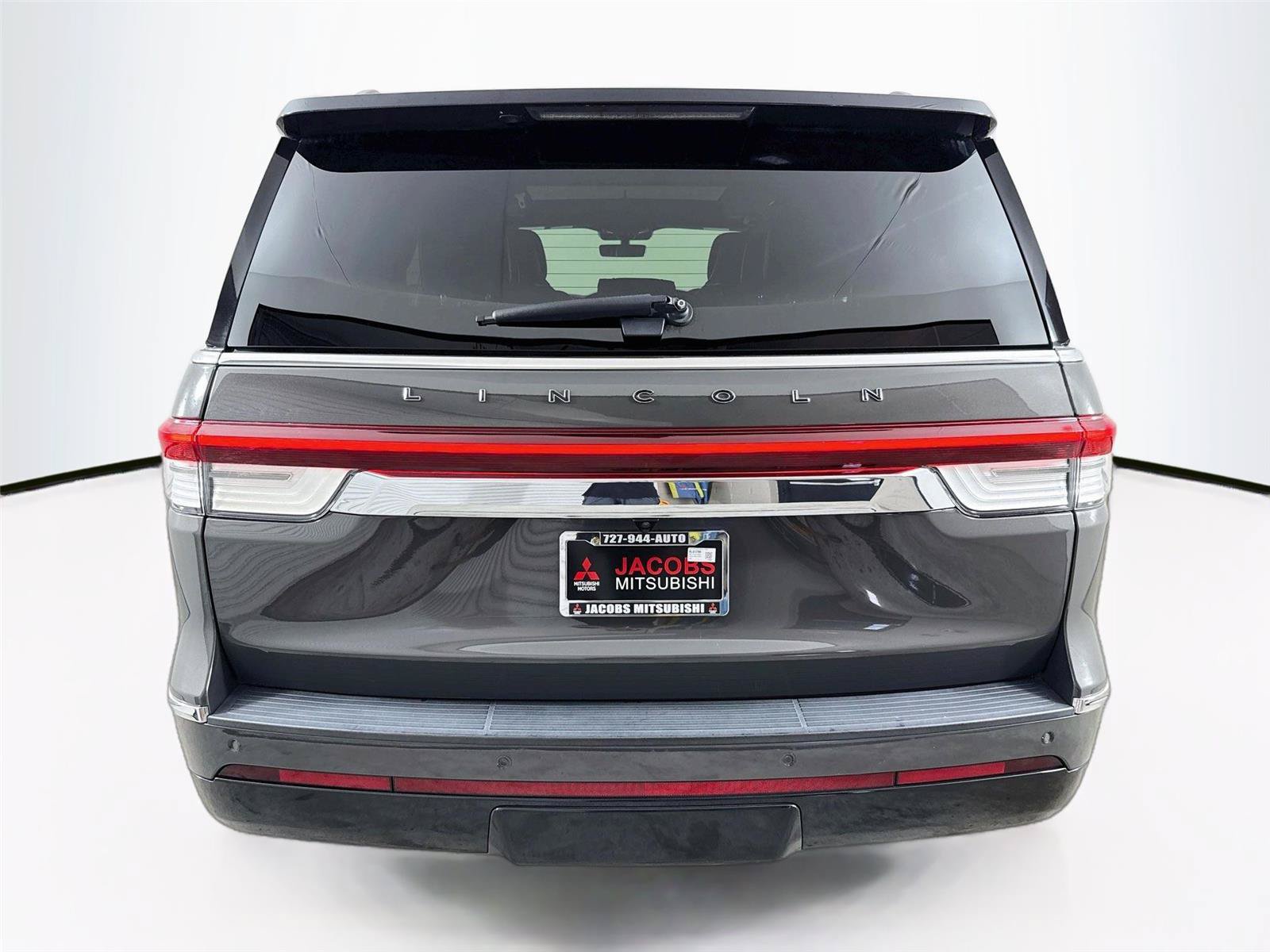 Used 2023 Lincoln Navigator Black Label AWD/4WD image 4