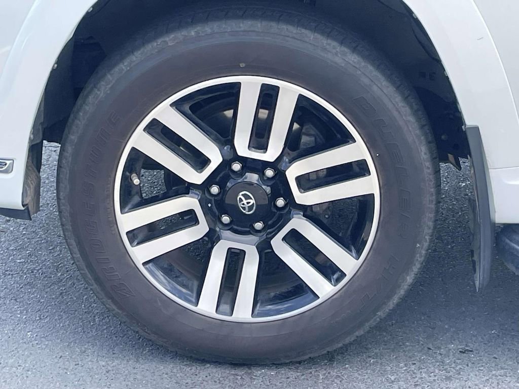 Used 2020 Toyota 4Runner Limited image 13