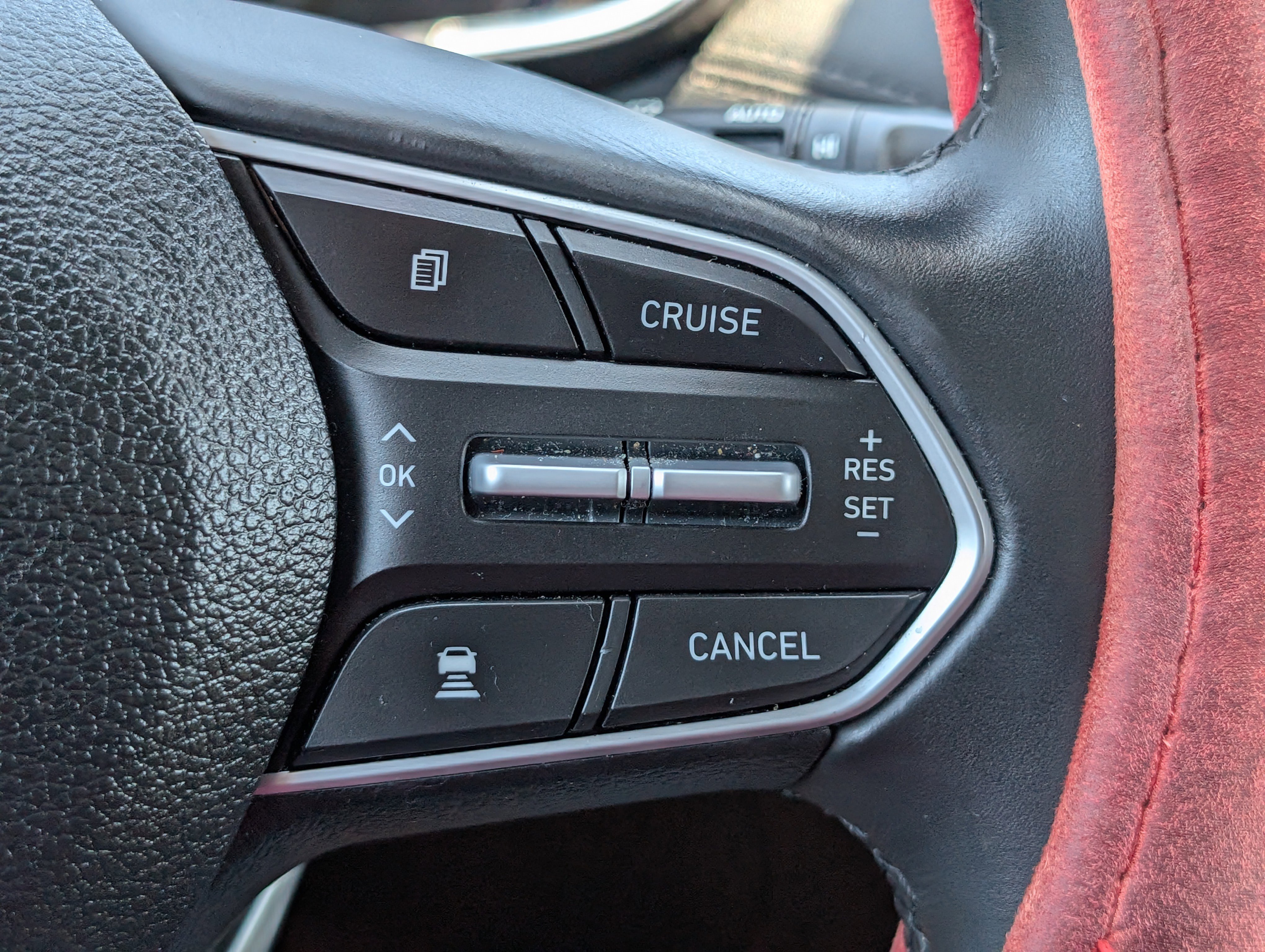 Used 2020 Hyundai Santa Fe Limited w/ Cargo Package FWD image 28