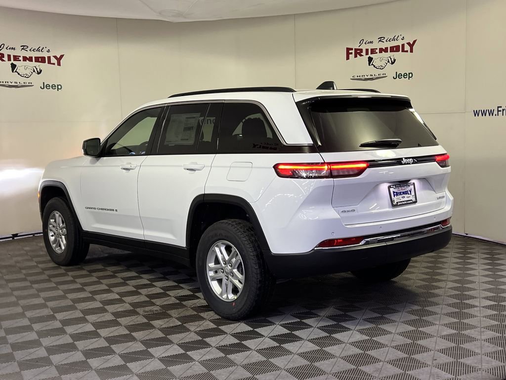 New 2025 Jeep Grand Cherokee Laredo image 4
