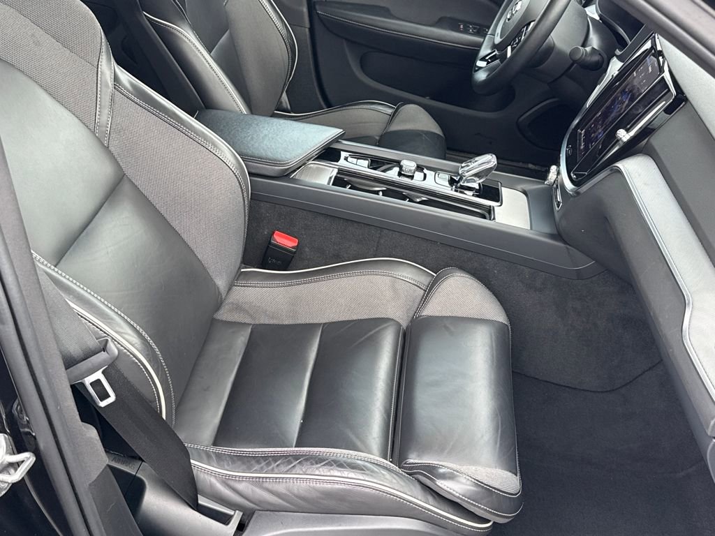 Used 2024 Volvo S60 B5 Plus image 8