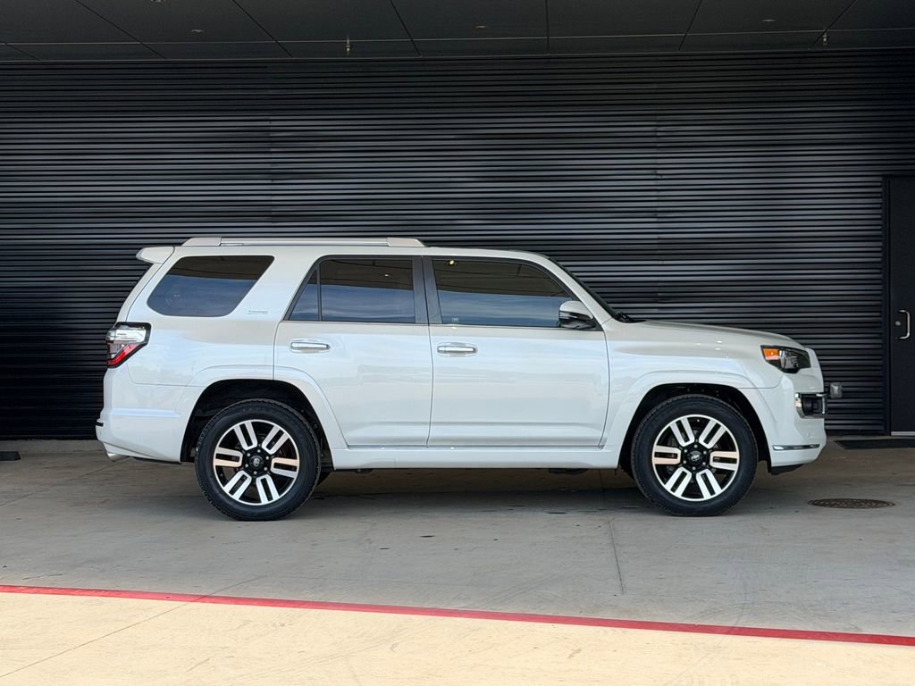 Used 2020 Toyota 4Runner Limited RWD image 10