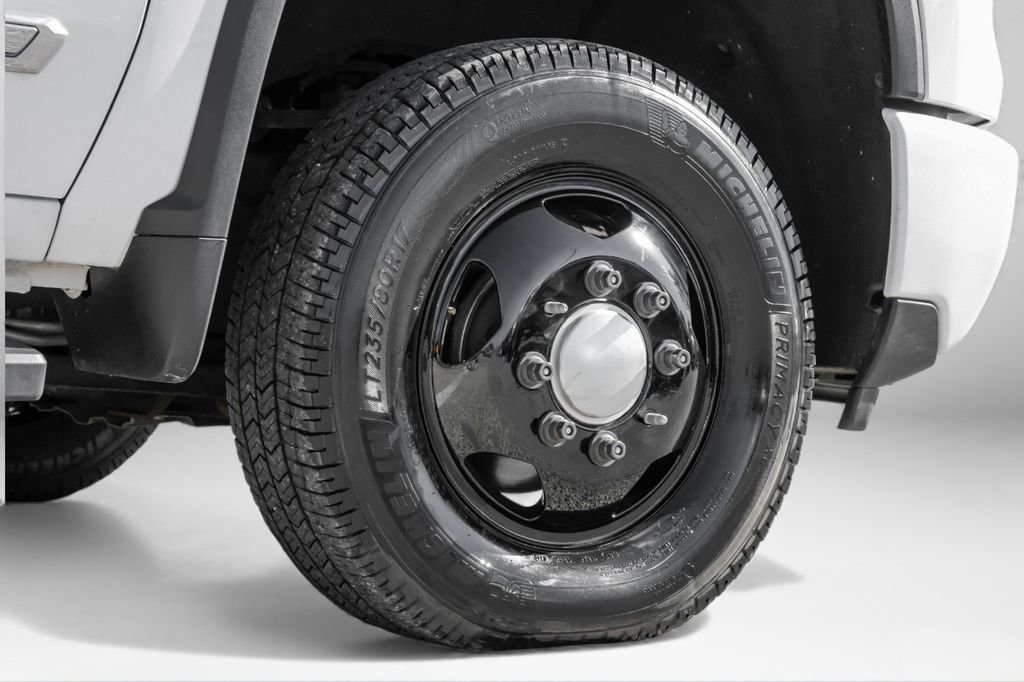 Used 2024 Chevrolet Silverado 3500 High Country w/ High Country Premium Package image 54