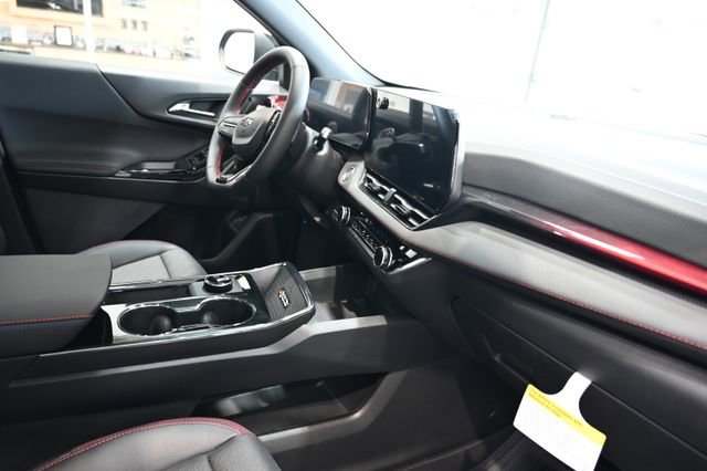 New 2026 Chevrolet Equinox RS w/ LPO, Floor Liner Package image 13