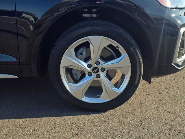 Used 2023 Audi Q5 2.0T Premium Plus w/ Premium Plus Package image 9