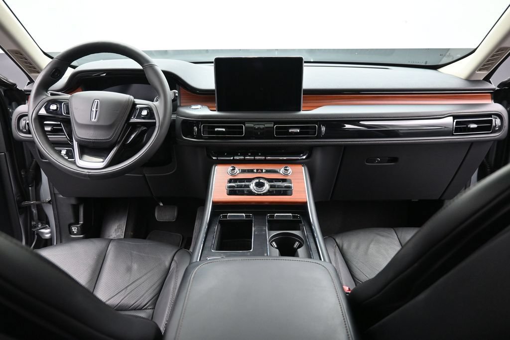 Used 2024 Lincoln Aviator Reserve w/ Equipment Group 201A RWD image 14