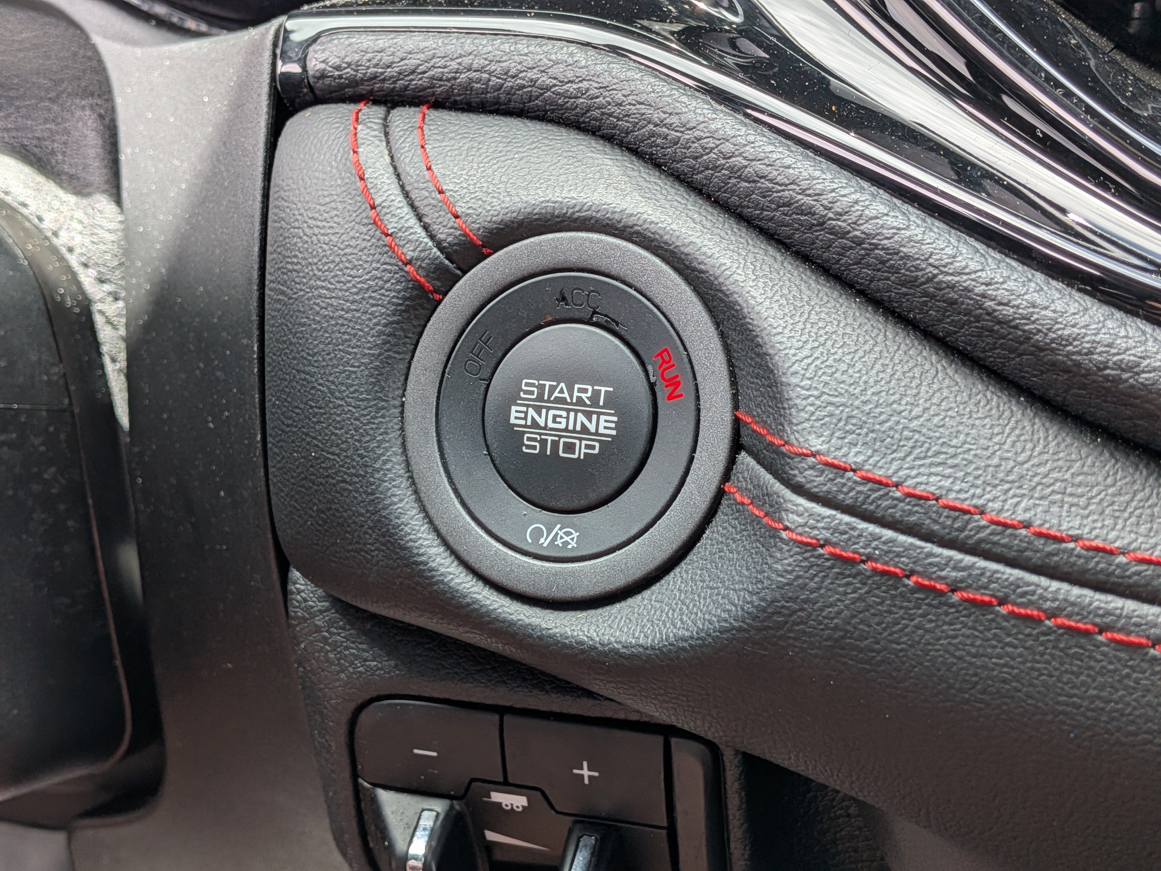 Used 2024 Dodge Durango GT RWD image 30
