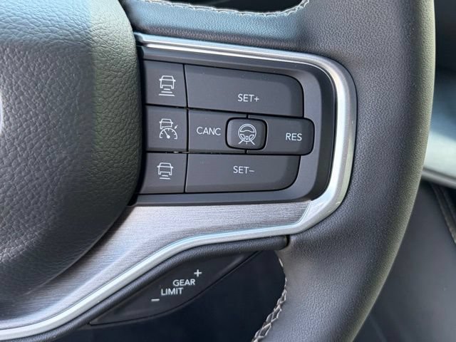New 2026 Jeep Grand Wagoneer Limited AWD/4WD image 17