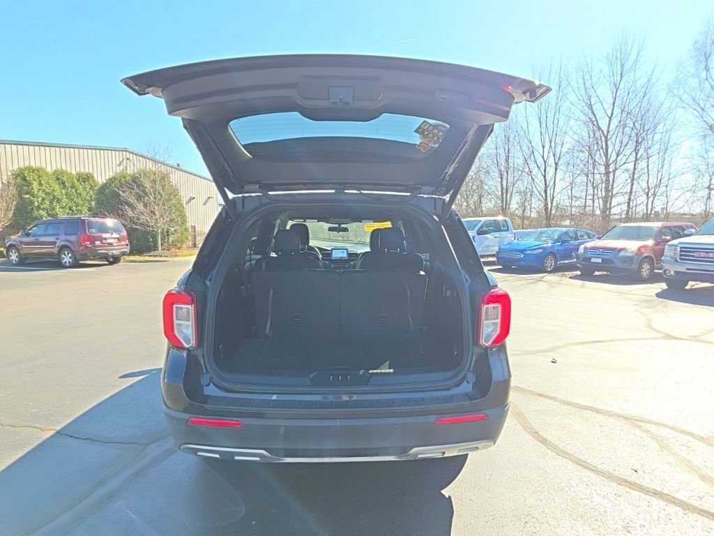 Used 2020 Ford Explorer XLT w/ Equipment Group 202A image 36