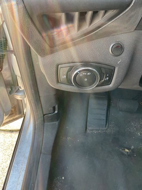 Used 2016 Ford Transit Connect XL image 17