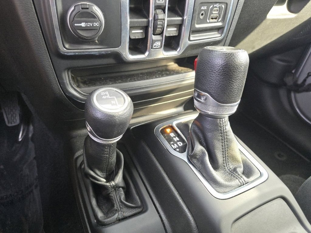 Used 2021 Jeep Wrangler Unlimited Sport AWD/4WD image 30