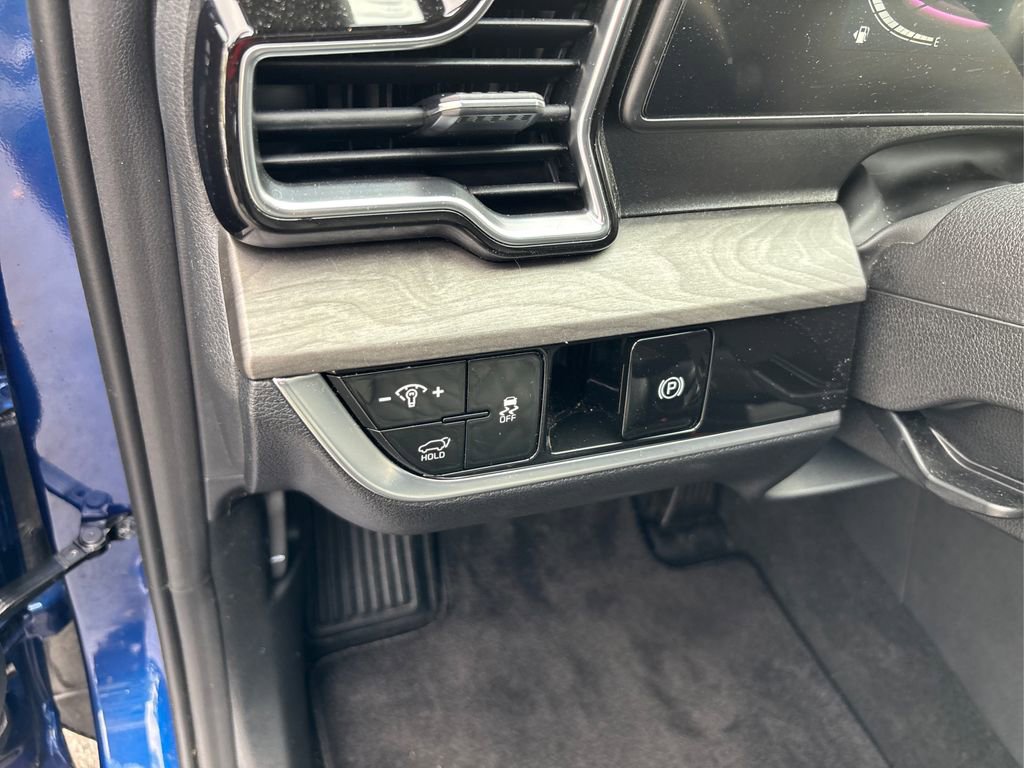 Used 2025 Kia Sportage X-Line w/ Premium Package image 37