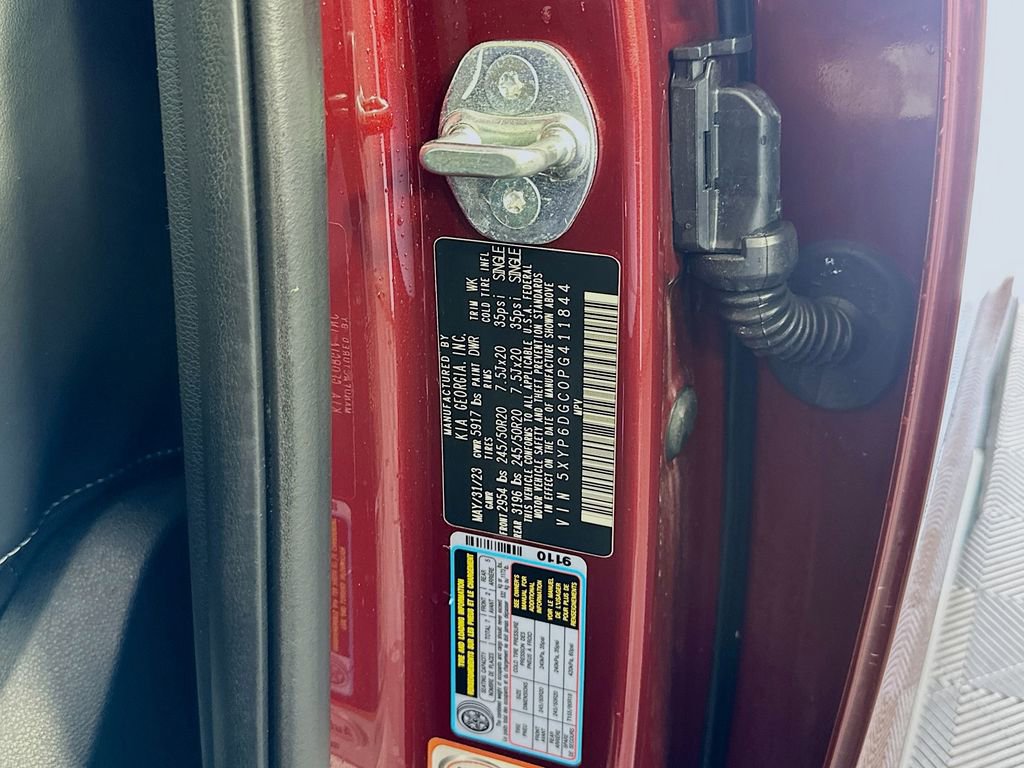 Used 2023 Kia Telluride S image 20