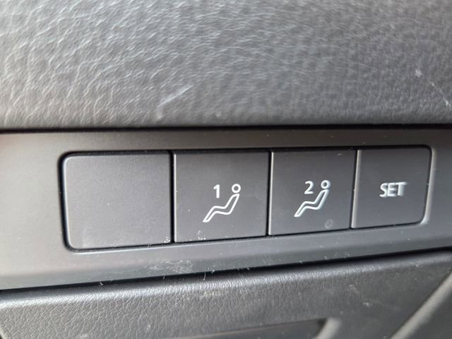 Used 2024 MAZDA MAZDA3 s FWD image 32