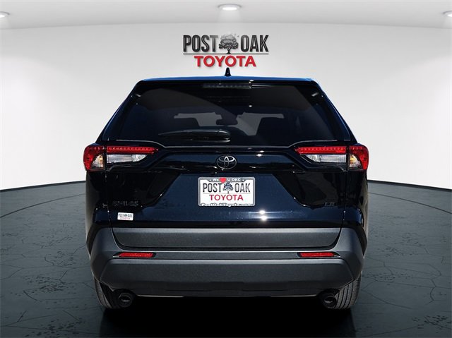 Used 2025 Toyota RAV4 LE image 6
