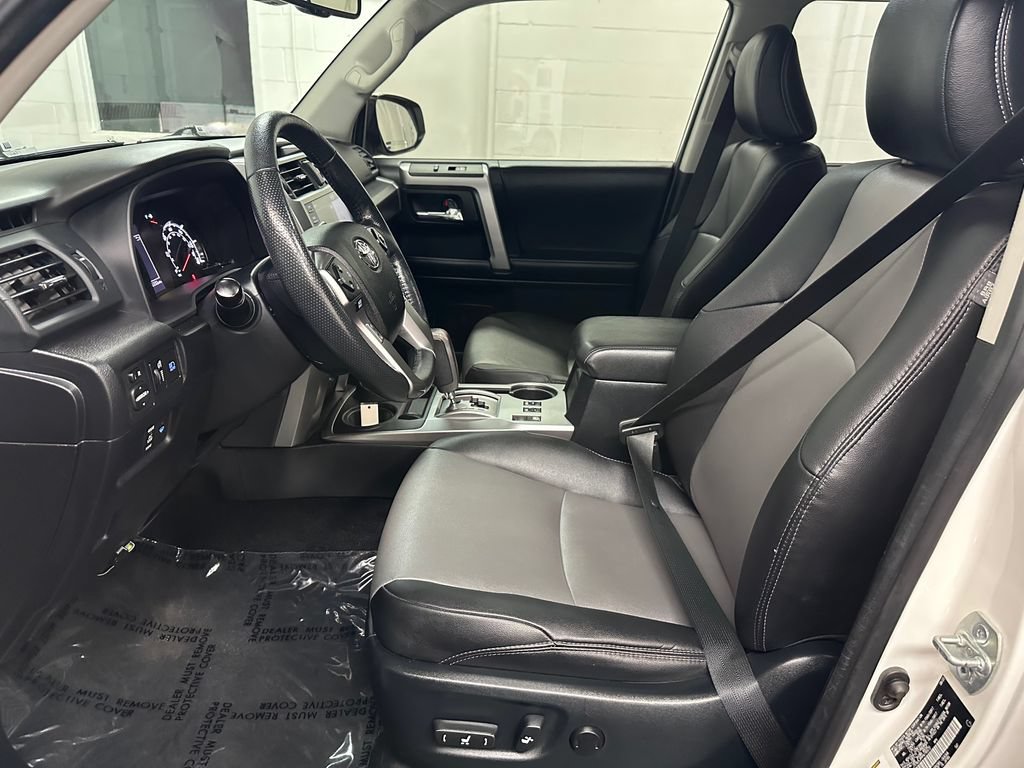 Used 2023 Toyota 4Runner SR5 Premium w/ Moonroof Package AWD/4WD image 19