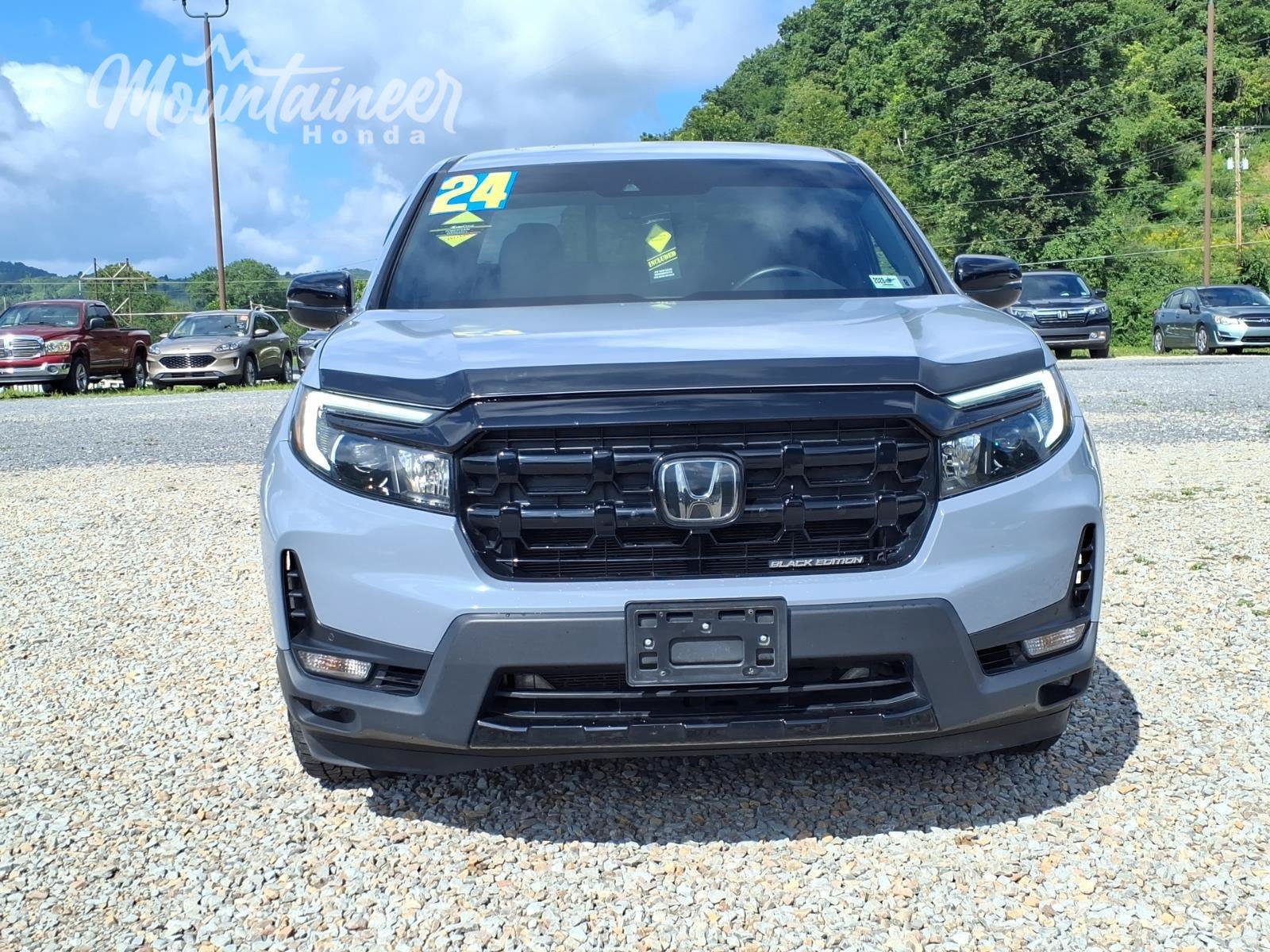 Certified 2024 Honda Ridgeline Black Edition image 3