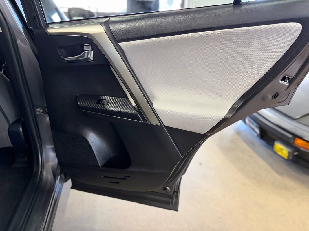 Used 2015 Toyota RAV4 XLE image 23