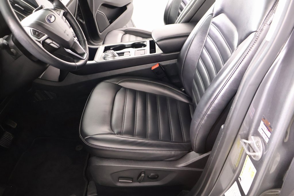 Used 2024 Ford Edge SEL image 11