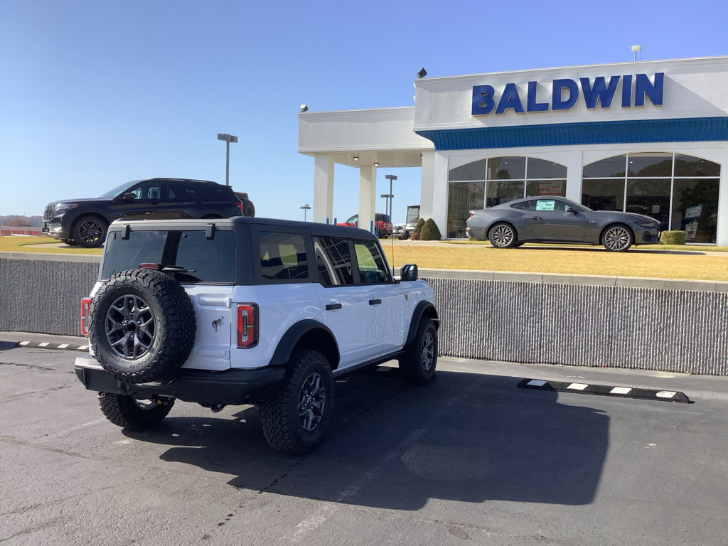 New 2025 Ford Bronco Badlands image 7