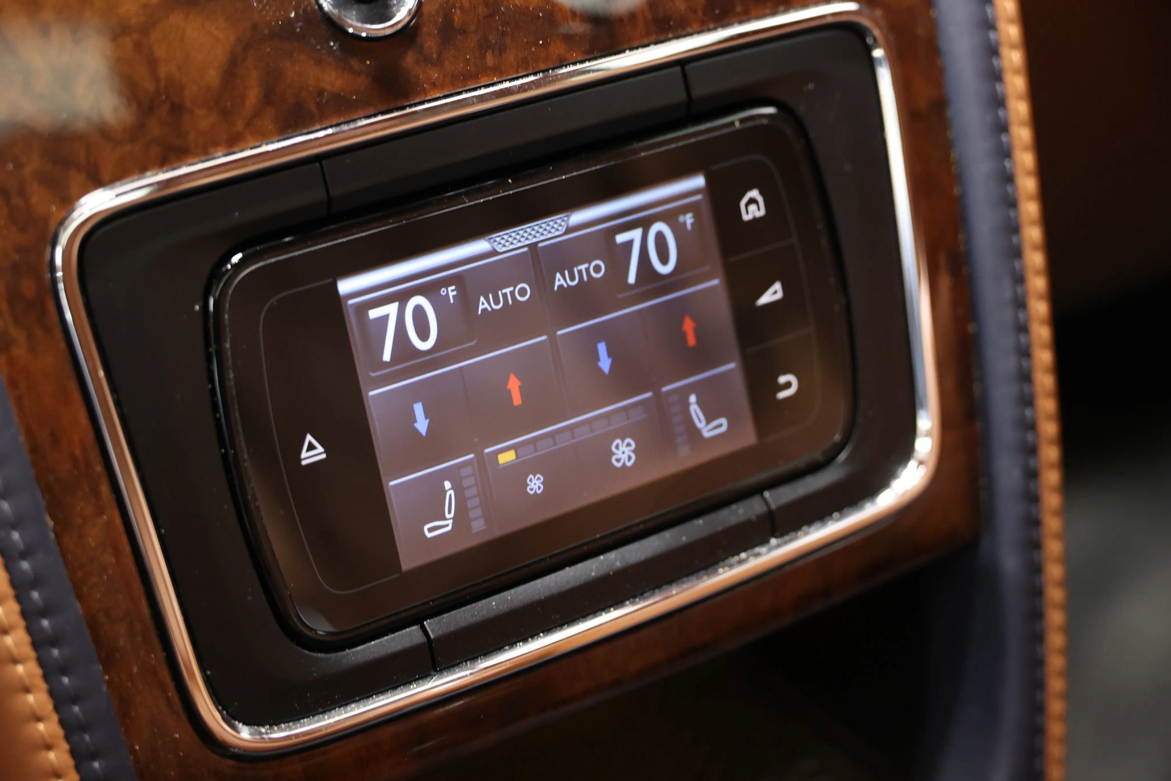 Used 2014 Bentley Flying Spur W12 image 50