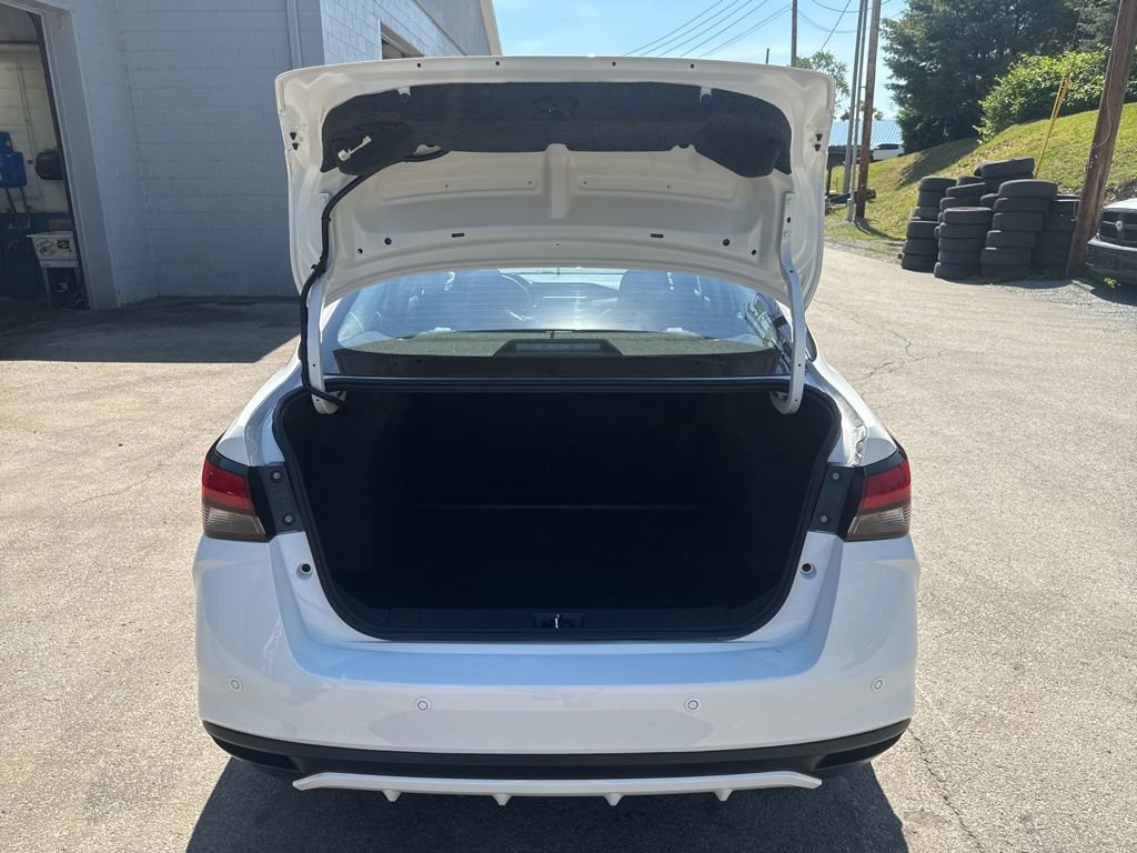 Used 2024 Nissan Versa S FWD image 13
