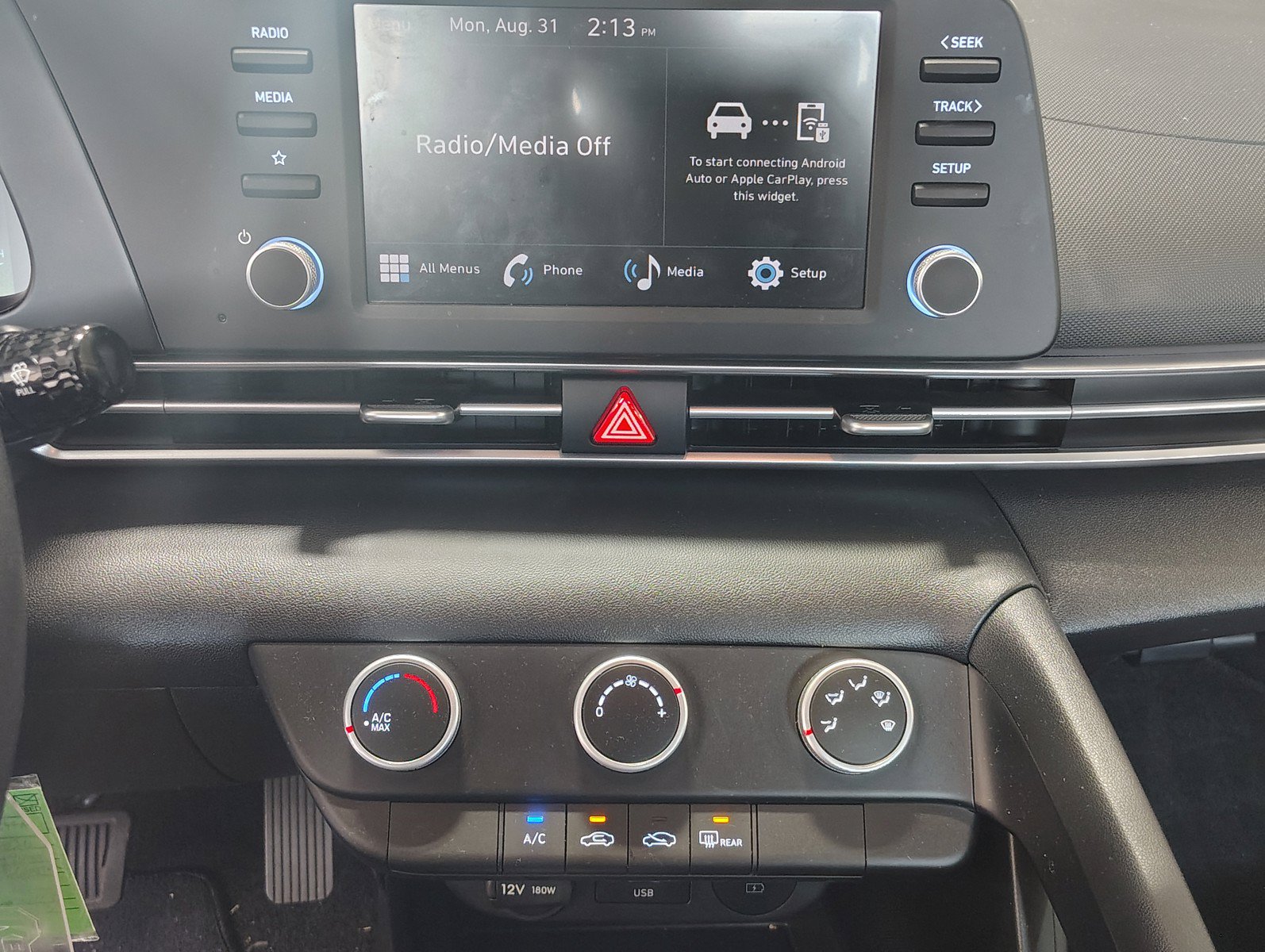 Certified 2025 Hyundai Elantra SE FWD image 14