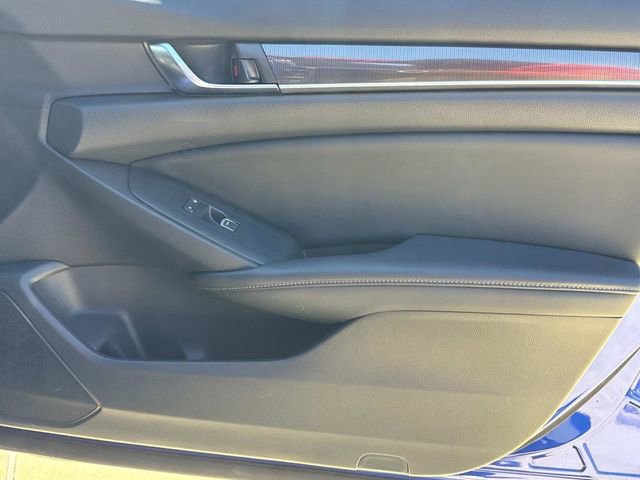 Used 2018 Honda Accord Sport image 18