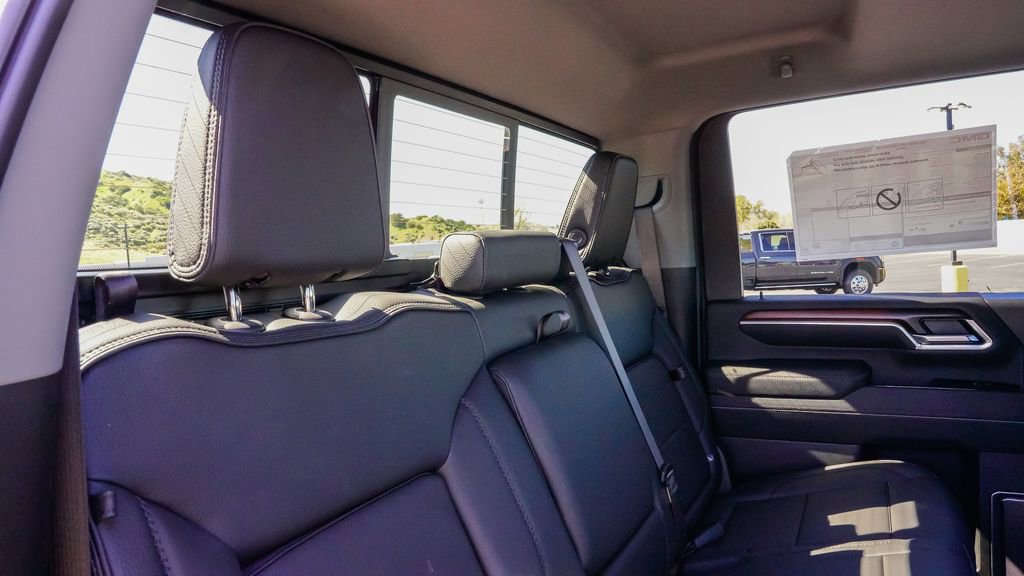 New 2026 GMC Sierra 2500 Denali w/ Denali Reserve Package image 17