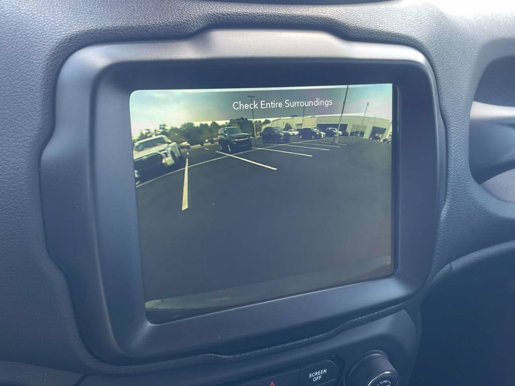 Used 2023 Jeep Renegade Latitude AWD/4WD image 28