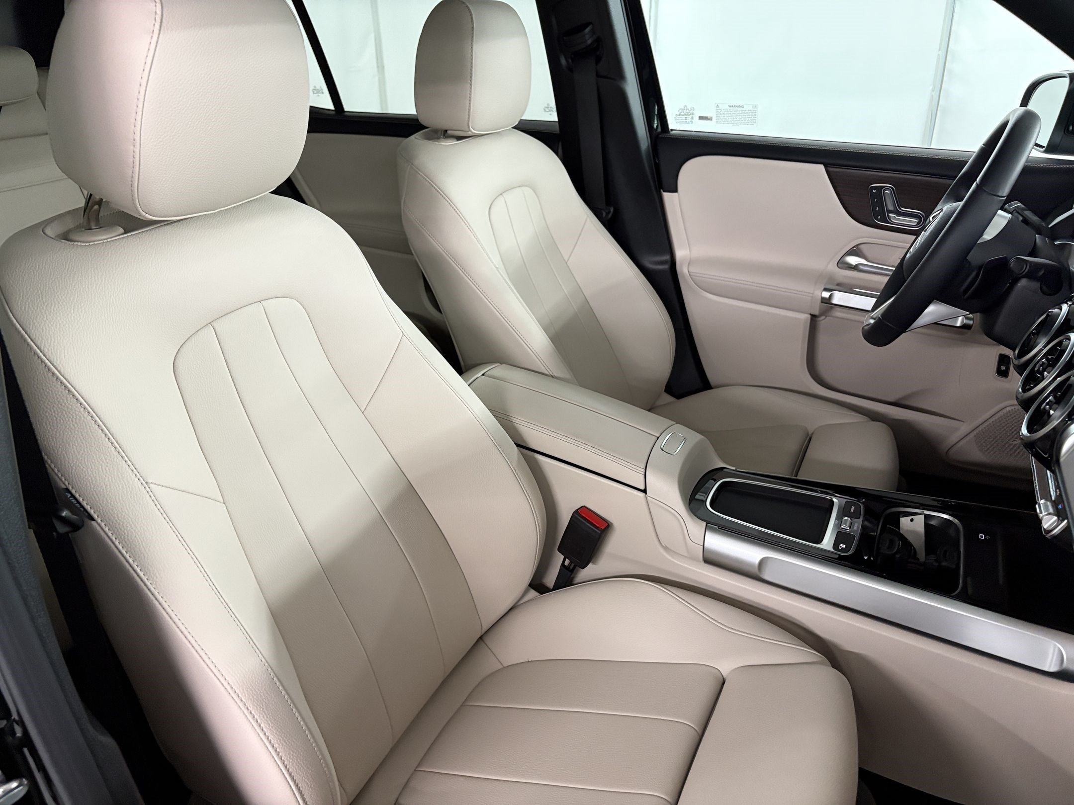 Certified 2026 Mercedes-Benz GLB 250 image 25