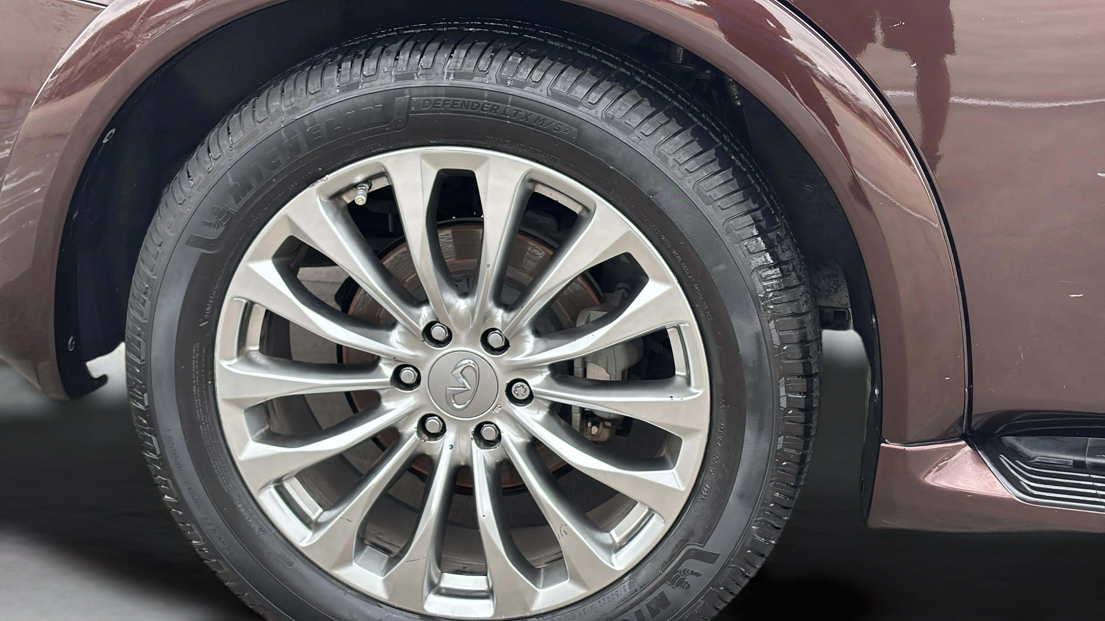 Used 2017 INFINITI QX80 2WD w/ Deluxe Technology Package image 22