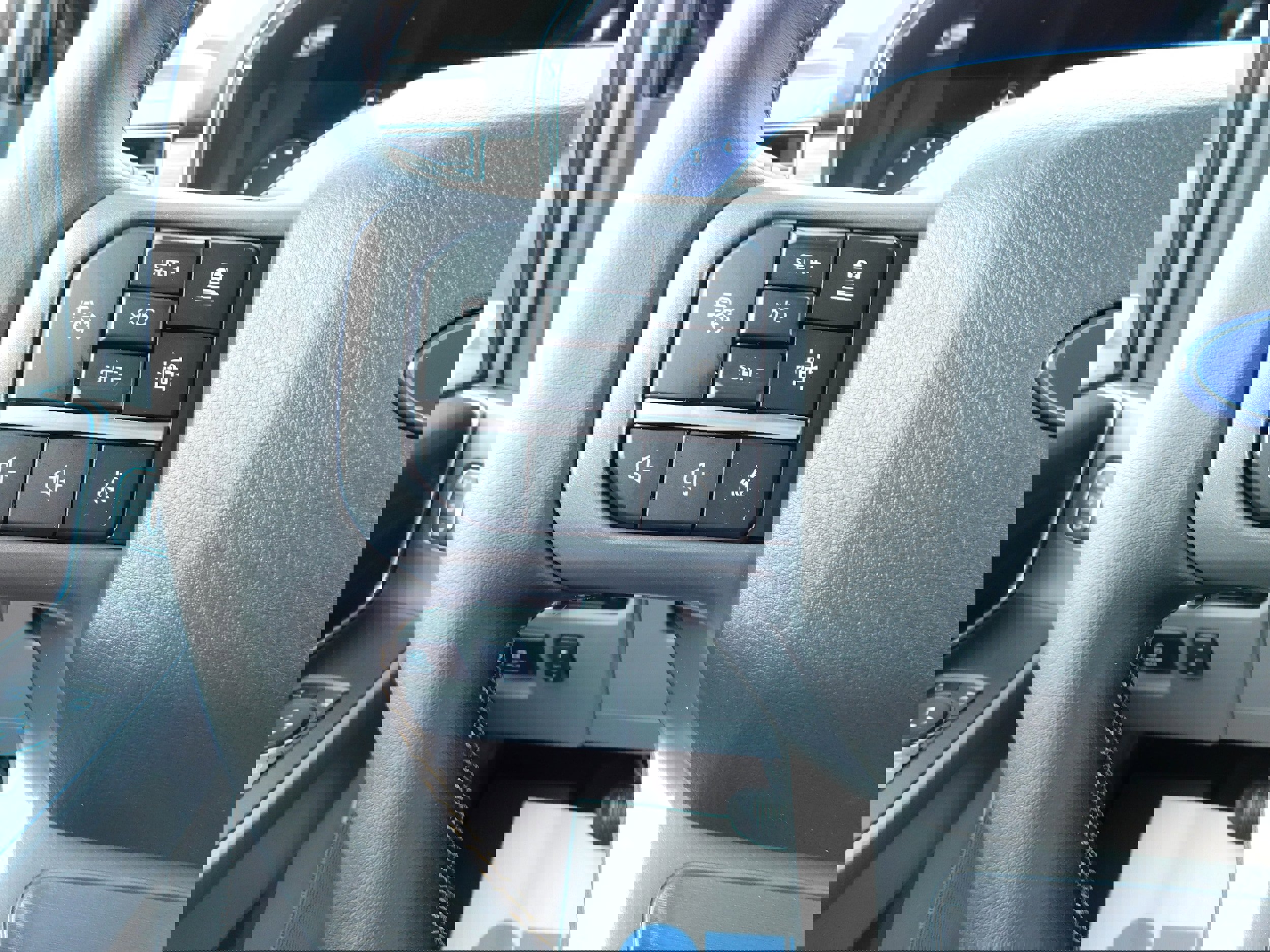 New 2025 Ford F150 Lariat w/ Equipment Group 501A Mid image 17