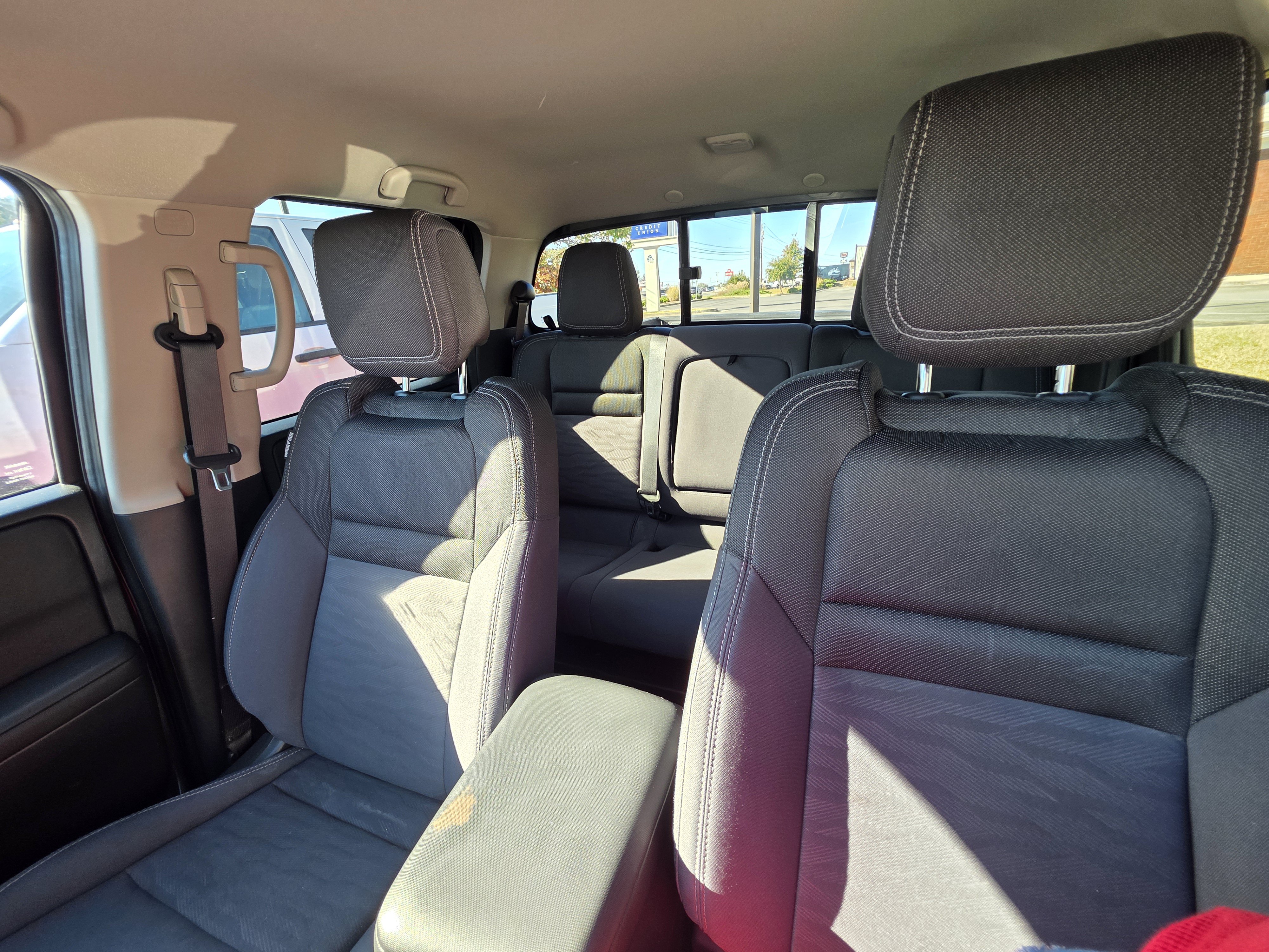 Used 2022 Nissan Frontier SV AWD/4WD image 23