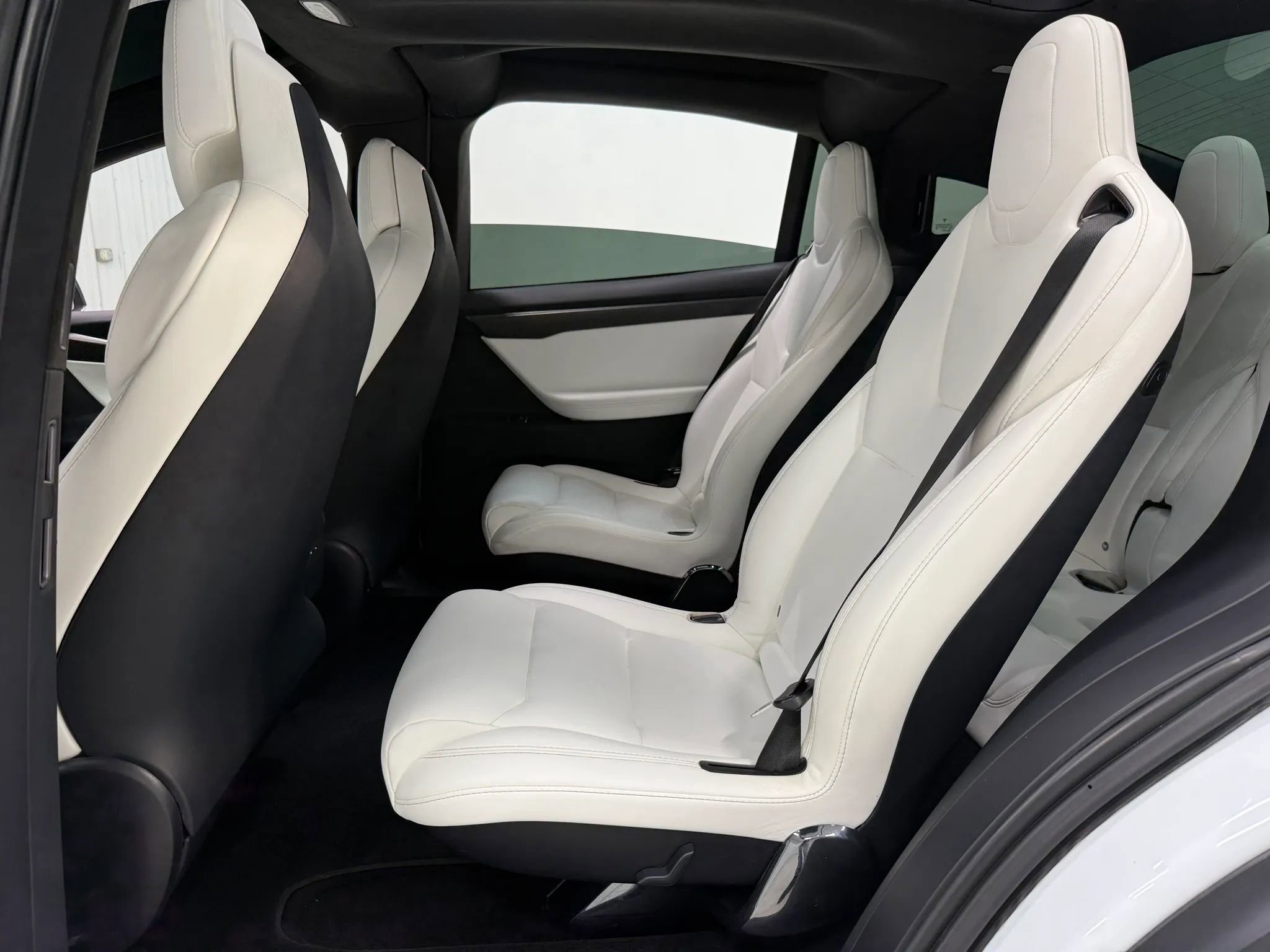 Used 2019 Tesla Model X Performance image 16