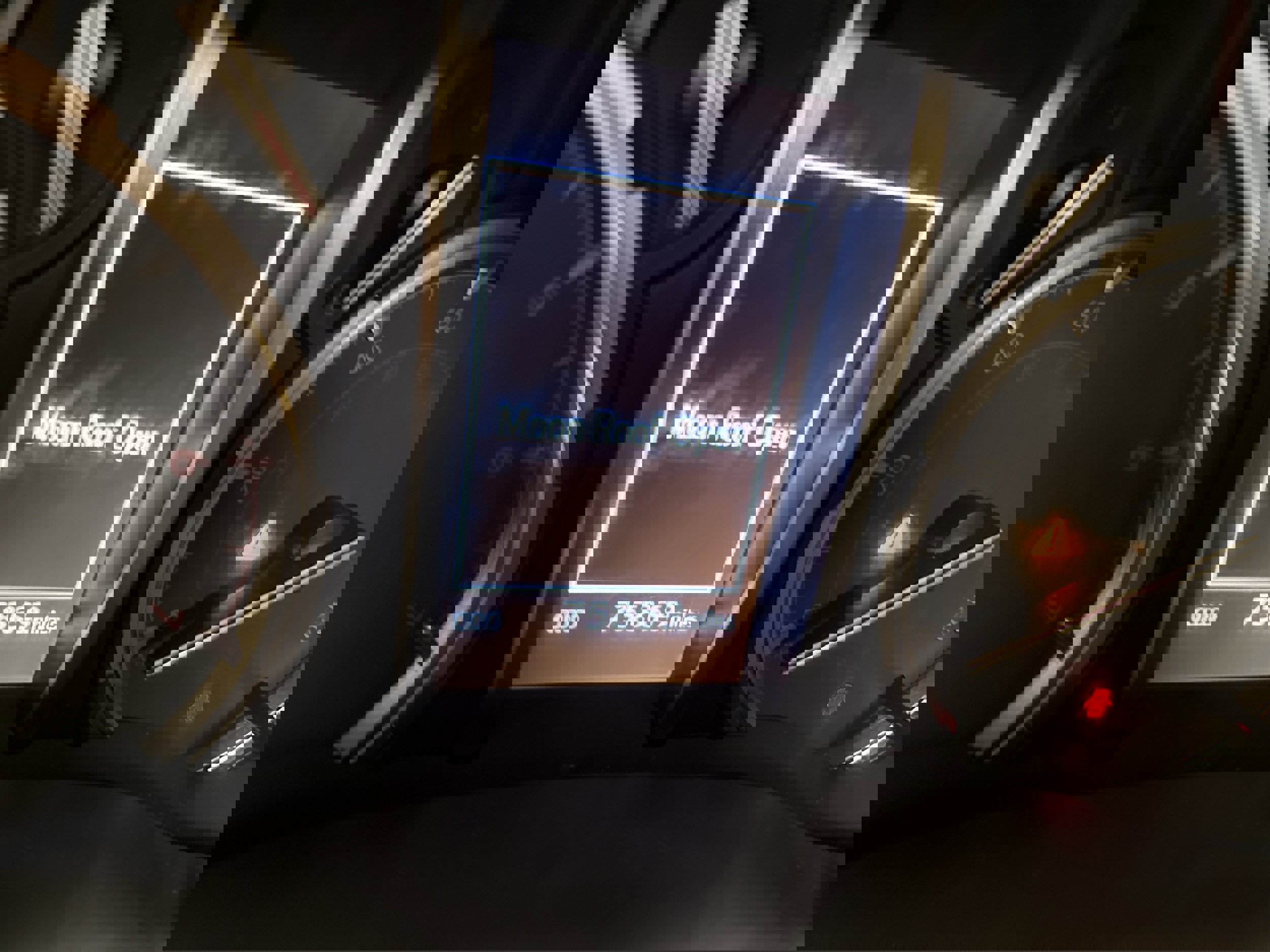 Used 2020 Toyota 4Runner Venture w/ Moonroof Package AWD/4WD image 5