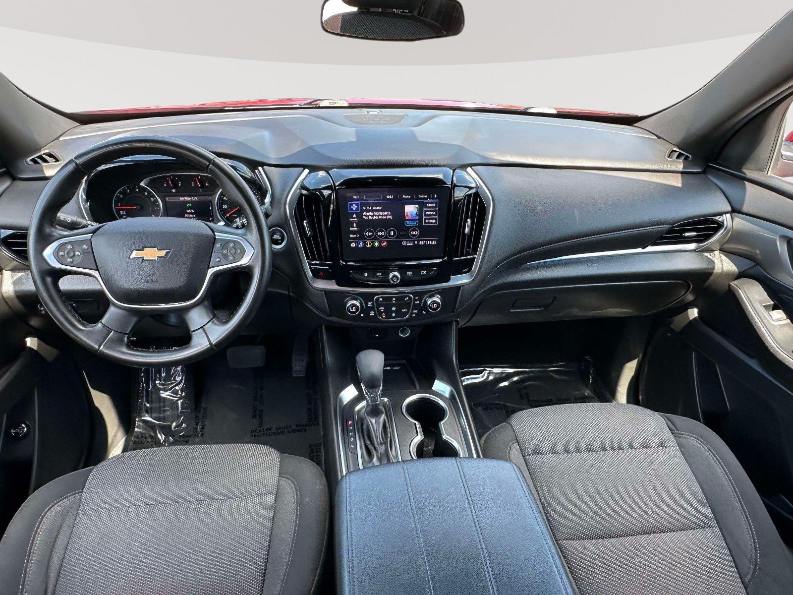 Used 2023 Chevrolet Traverse LT FWD image 7