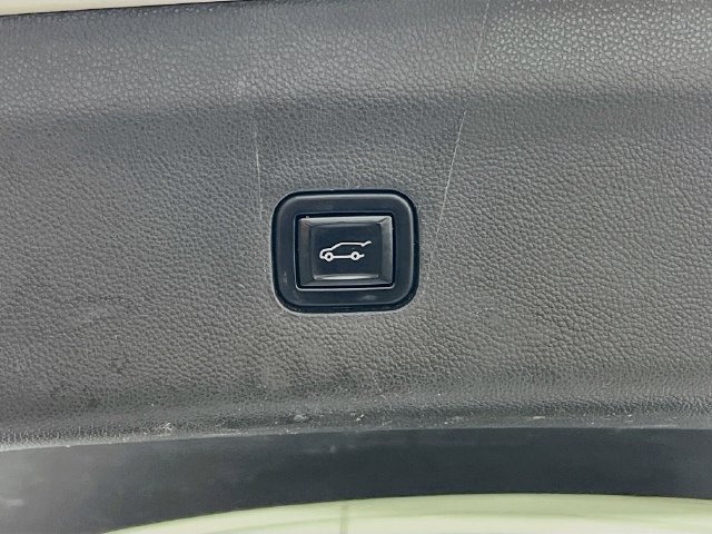 Used 2021 Buick Enclave Avenir AWD/4WD image 29