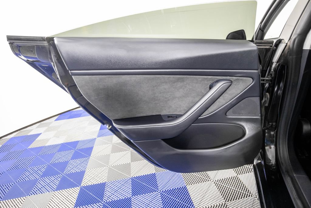 Used 2021 Tesla Model 3 Performance image 13
