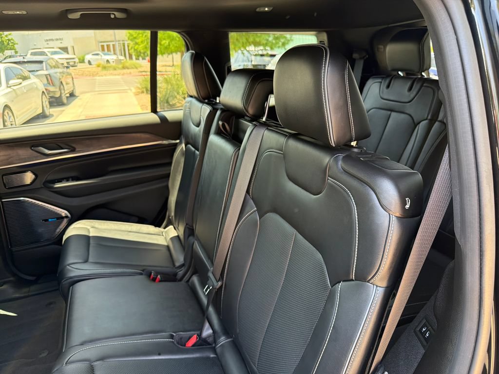 Used 2022 Jeep Grand Cherokee L Overland AWD/4WD image 34