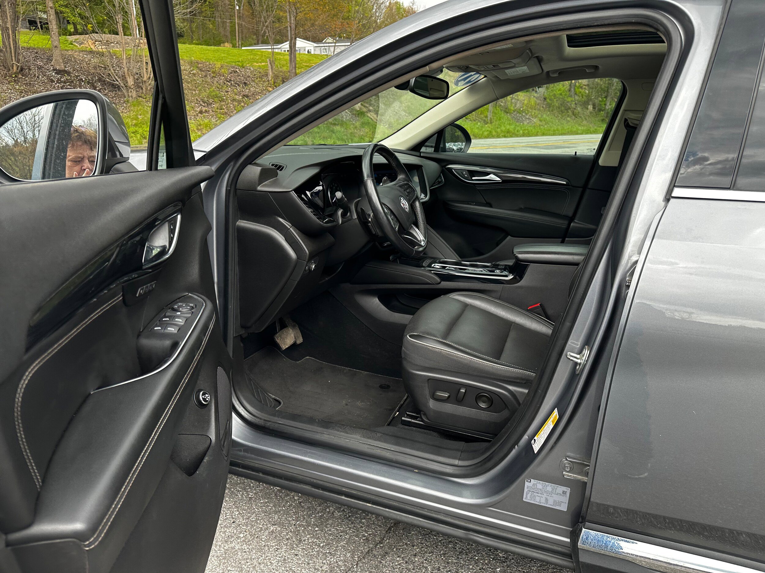Used 2021 Buick Envision Essence AWD/4WD image 32