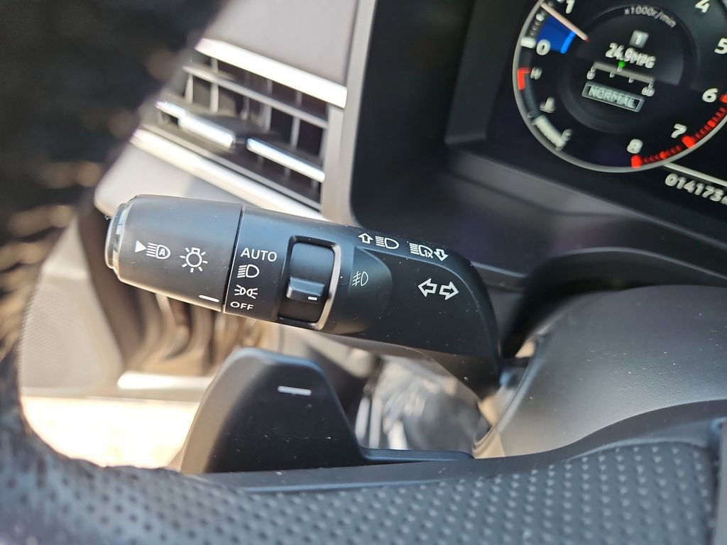Used 2024 Mitsubishi Outlander SEL image 24