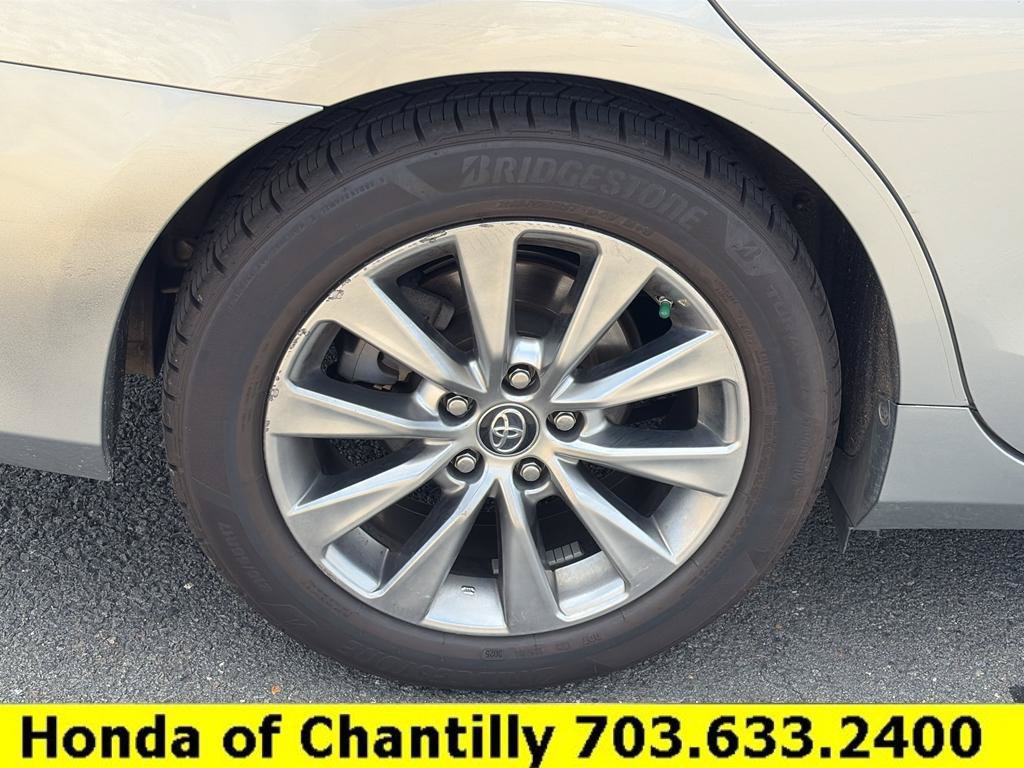 Used 2016 Toyota Camry XLE w/ Moonroof Package FWD image 32